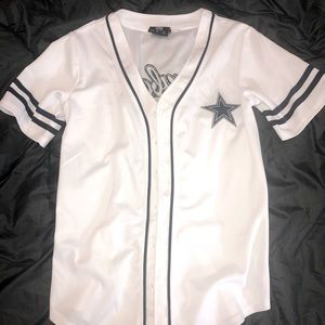 Cowboys jersey. Gently used. Good condition